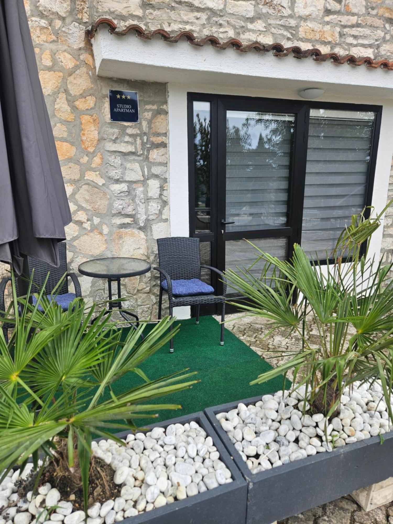Villa Dts3 Kastel Ruang foto